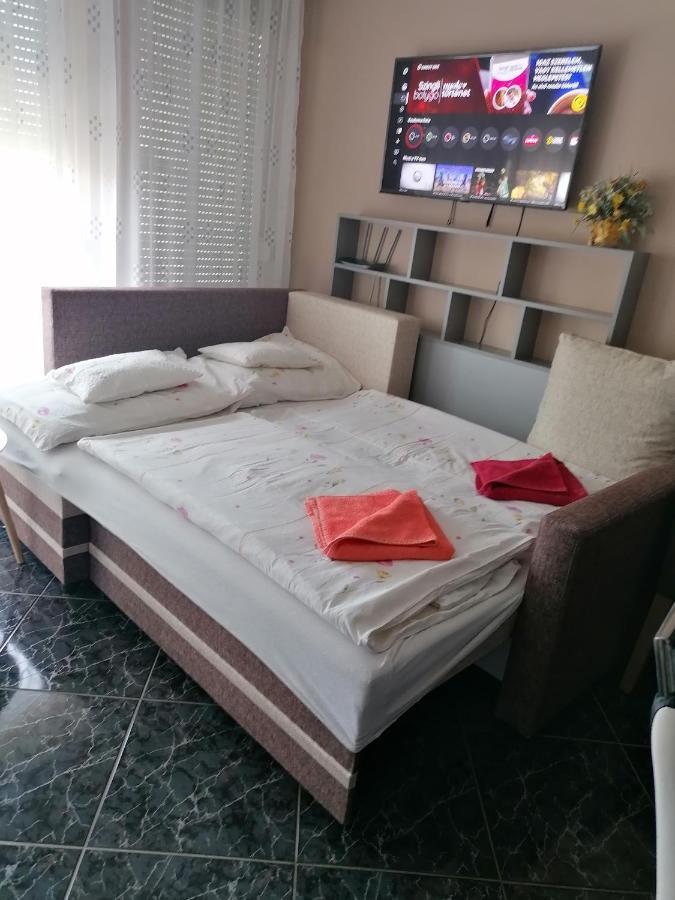 Bettina47 Apartman Hajduszoboszlo Exterior photo